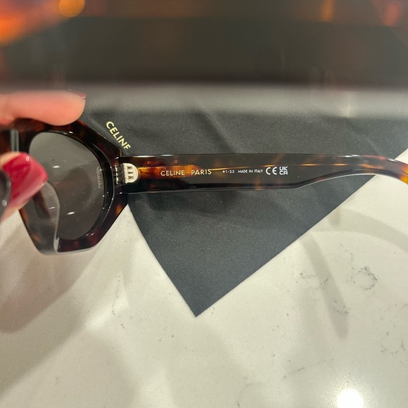 Celine triomphe 54mm cat eye sunglasses - Picture 5 of 7